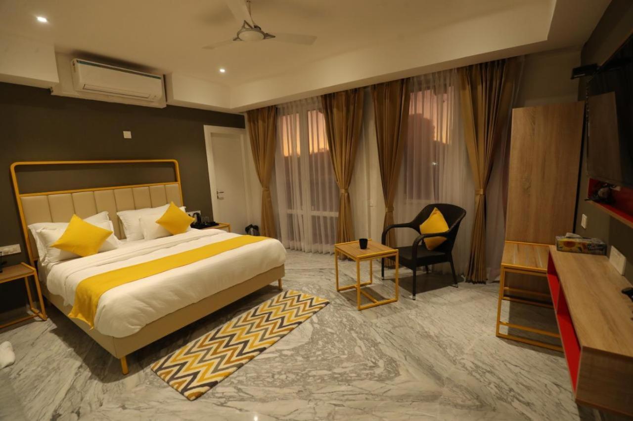 Phoenix - Unmatched Comfort Udaipur Bagian luar foto