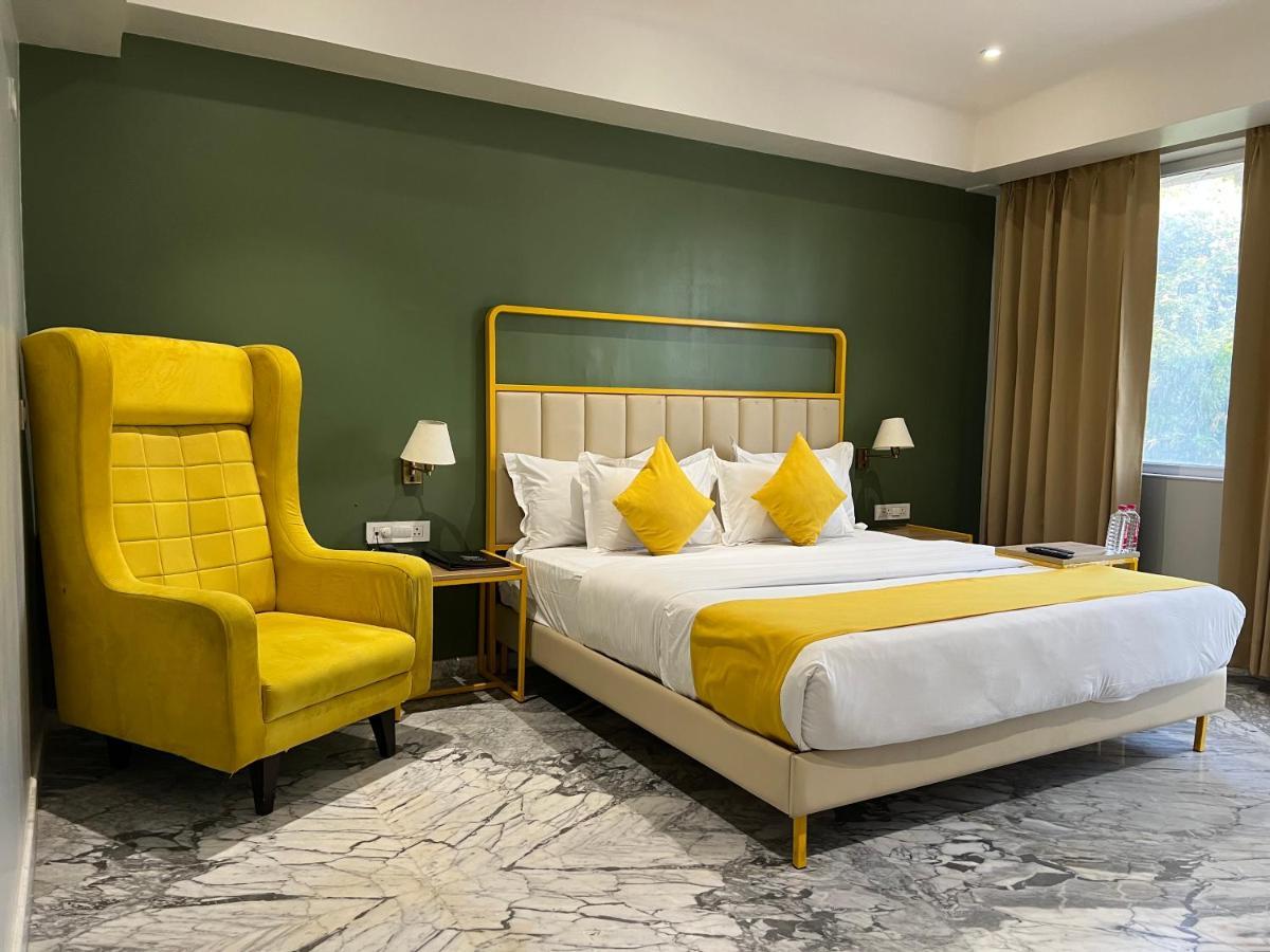 Phoenix - Unmatched Comfort Udaipur Bagian luar foto