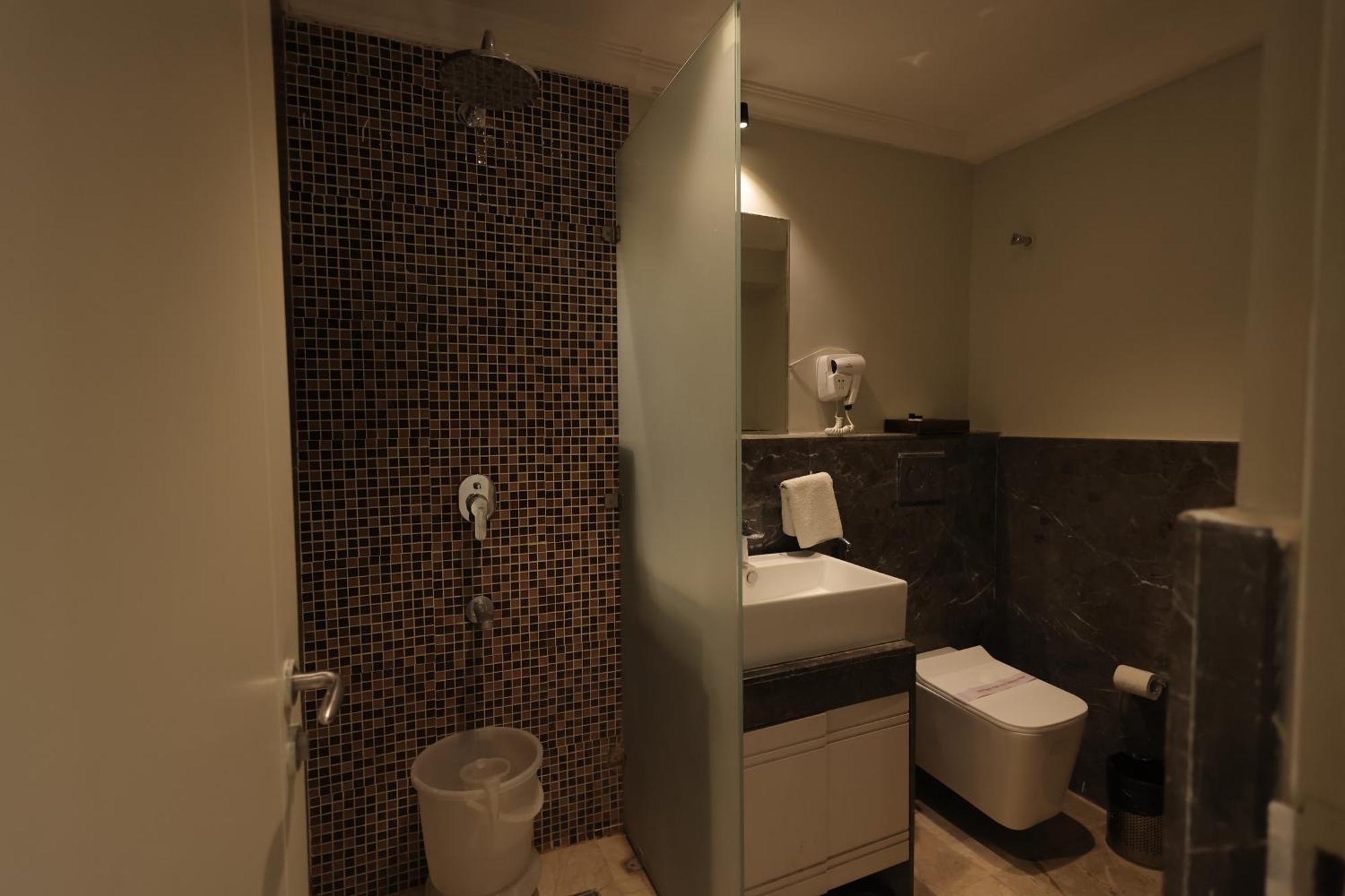 Phoenix - Unmatched Comfort Udaipur Bagian luar foto