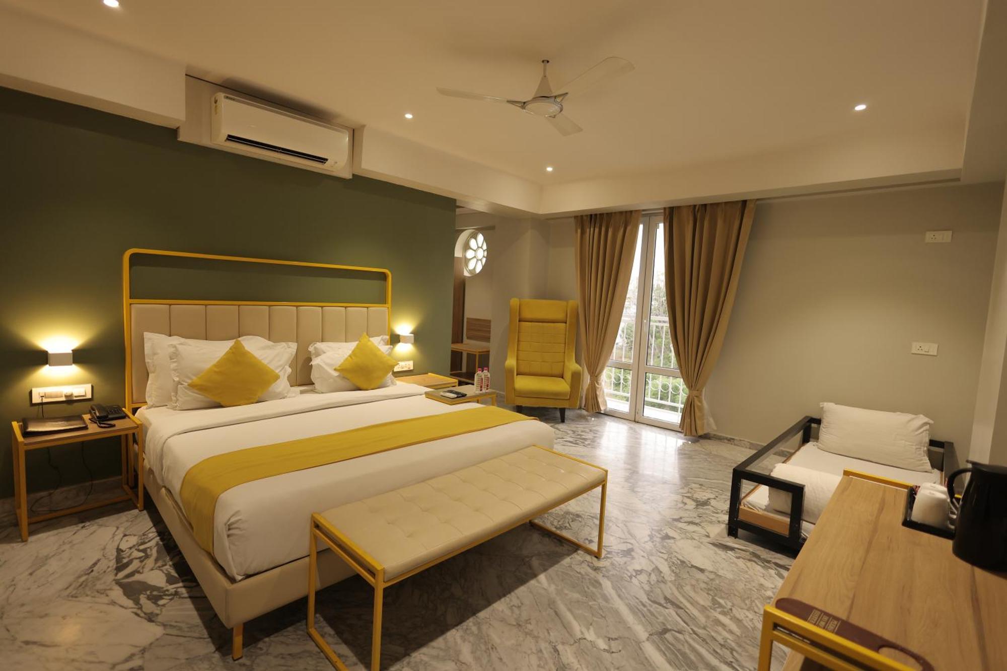 Phoenix - Unmatched Comfort Udaipur Bagian luar foto