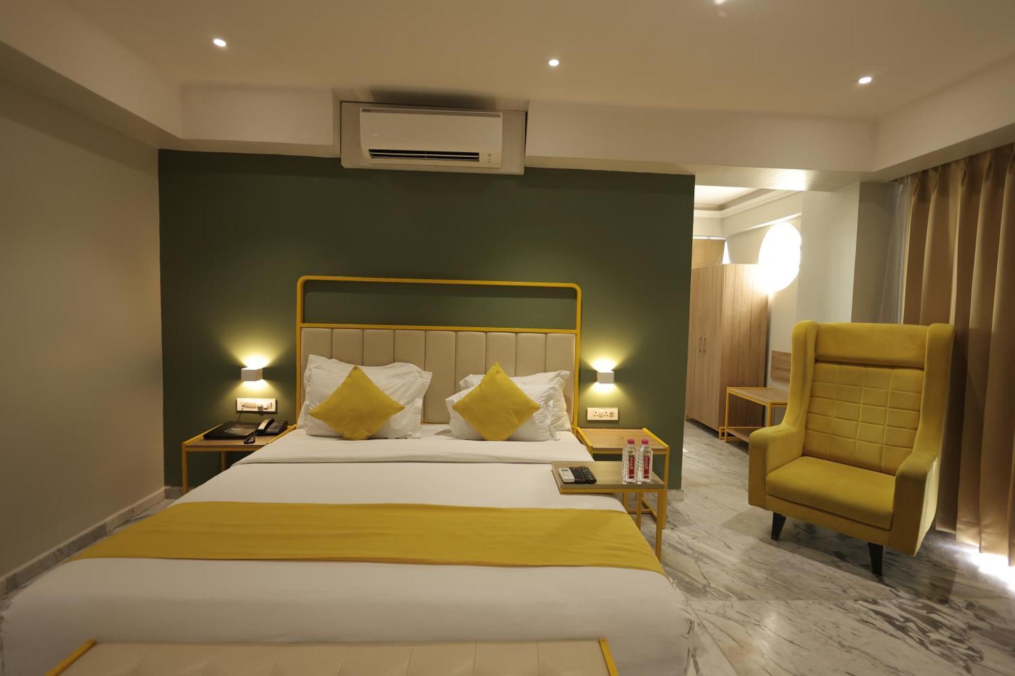Phoenix - Unmatched Comfort Udaipur Bagian luar foto